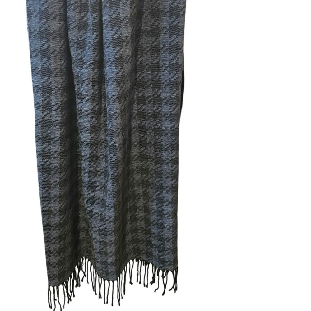 Aurora Paci Italia Fringe Scarf Wide Width Black Blue Acrylic Fall Winter - Picture 1 of 4
